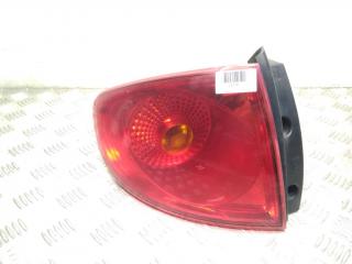 фонарь задний левый SEAT Altea 1 поколение 2008, 1.9 л., TDi PD, BXE, дизель, 5МКПП, gris delfin / lw7y, хетчбэк 5 дв., передний привод, правый руль, 5P0945095E, 5P0945111B