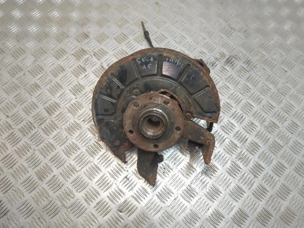 кулак поворотный правый Skoda Octavia 2 поколение (A5) 1Z 2005, 1.9 л., TDi PD, BXE, дизель, 5МКПП, синий, лифтбэк, передний привод, правый руль - фото №1