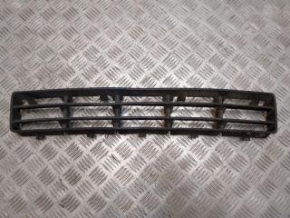 заглушка (решетка) в бампер Volkswagen Golf 4 поколение 2002, 1.9 л., TDi PD, ATD, дизель, 5МКПП, т-синий, хетчбэк 5 дв., передний привод, правый руль, 1J0853677D