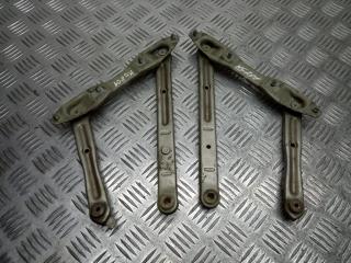 петля капота Mercedes-Benz 190 1 поколение [рестайлинг] W201 1990, 2.0 л., i, M 102.962, бензин, 5МКПП, золотой, седан, задний привод, правый руль