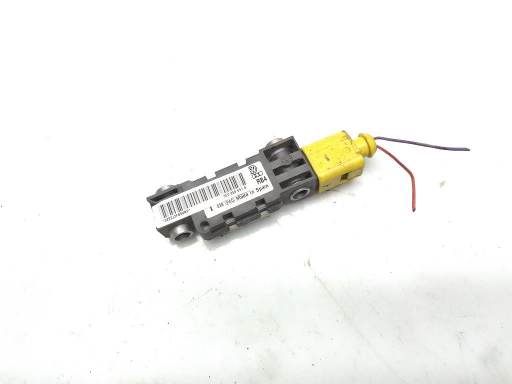 датчик удара Audi A4 B6 2001, 2.0 л., i, ALT, бензин, вариатор, серебро, седан, передний привод, правый руль, 8E0959651B - фото №1