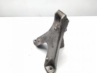 кронштейн двигателя Audi A4 B7 2006, 2.0 л., TDi PD, BRE, дизель, 6МКПП, silbersee / ly7w, универсал, передний привод, правый руль, 8E0199308AF