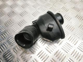 патрубок интеркулера Mercedes-Benz C-Класс W202/S202 [рестайлинг] W202 1999, 2.2 л., CDi, OM 611.960, дизель, АКПП, синий, седан, задний привод, правый руль, A6110981207, A6110980307, A6110981107