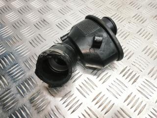 патрубок интеркулера Mercedes-Benz C-Класс W202/S202 [рестайлинг] W202 2000, 2.2 л., CDi, OM 611.961, дизель, 5МКПП, зеленый, седан, задний привод, правый руль, A6110981207, A6110980307, A6110981107