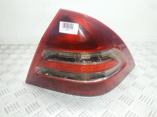 фонарь задний правый Mercedes-Benz C-Класс W203/S203/CL203 W203 2003, 2.2 л., CDi, OM 611.962, дизель, 6МКПП, зеленый, седан, задний привод, правый руль, 2038200264