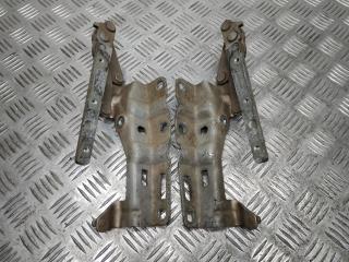 петля капота Mercedes-Benz C-Класс W203/S203/CL203 W203 2001, 2.2 л., CDi, OM 611.962, дизель, 6МКПП, золотой, седан, задний привод, правый руль, A2038800328, A2038800428