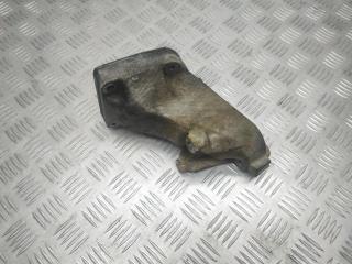 кронштейн двигателя Mercedes-Benz C-Класс W203/S203/CL203 W203 2002, 2.2 л., CDi, OM 611.962, дизель, 6МКПП, magmarot / 586, седан, задний привод, правый руль, A6112230704