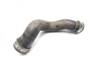 патрубок интеркулера Mercedes-Benz C-Класс W203/S203/CL203 W203 2001, 2.2 л., CDi, OM 611.962, дизель, 6МКПП, золотой, седан, задний привод, правый руль, A2035282982, A2035280582, A2035281582