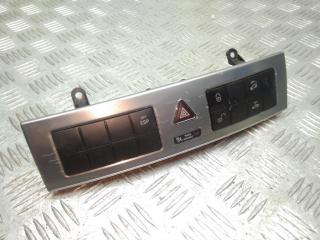 кнопка (выключатель) Mercedes-Benz C-Класс W203/S203/CL203 [рестайлинг] CL203 2004, 2.2 л., CDi, OM 646.962, дизель, АКПП, aventurinorange / 487, хетчбэк 3 дв., задний привод, правый руль, 2038216081