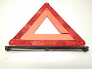 знак аварийной остановки Mercedes-Benz E-Класс W211/S211 2003, 2.1 л., CDi, OM 646.961, дизель, АКПП, brillantsilber / 744, седан, задний привод, правый руль, A2118900197, A2098900097, A2118900397