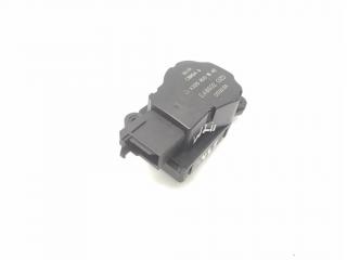 моторчик заслонки печки Mercedes-Benz E-Класс W211/S211 2004, 2.1 л., CDi, OM 646.961, дизель, АКПП, brillantsilber / 744, седан, задний привод, правый руль, A2038201642