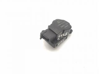 моторчик заслонки печки Mercedes-Benz E-Класс W211/S211 2004, 2.1 л., CDi, OM 646.961, дизель, АКПП, brillantsilber / 744, седан, задний привод, правый руль, A2038201642