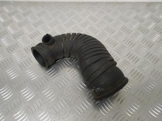 патрубок воздушного фильтра Mercedes-Benz Sprinter 1 поколение (W901-905) [рестайлинг] W902 2000, 2.1 л., CDi, OM 611.981, дизель, 5МКПП, arktikweiss / 9147, микроавтобус, задний привод, правый руль, A9015283382