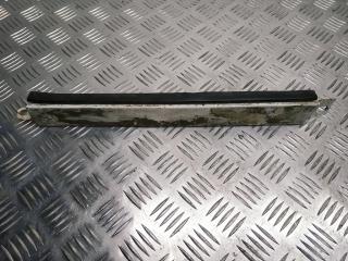 ресничка (ус) левой фары Mercedes-Benz W124 1 поколение 1991, 2.3 л., i, M 102.982, бензин, АКПП, белый, 147, седан, задний привод, правый руль, A1248890563