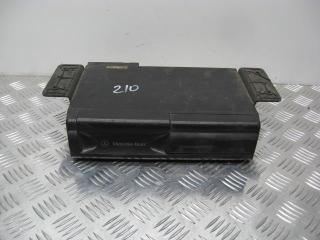 CD-чейнджер Mercedes-Benz E-Класс W210/S210 1997, 2.3 л., i, M 111.970, бензин, 5МКПП, черный, седан, задний привод, правый руль, A0028204289, 0028205889