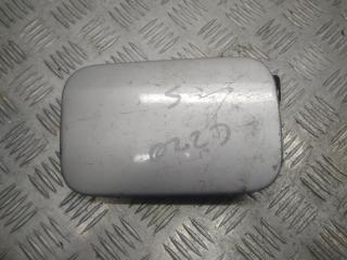 лючок топливного бака Mercedes-Benz C-Класс W202/S202 [рестайлинг] W202 1998, 2.4 л., i, M 112.911, бензин, АКПП, серебро, седан, задний привод, правый руль