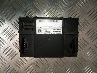 блок комфорта Nissan Navara D40 2006, 2.5 л., DCi, YD25DDTi, дизель, 6МКПП, красный, пикап, правый руль, 284B24X01A