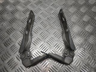 петля капота Audi A4 B6 2004, 2.5 л., TDi, BDG, дизель, 6МКПП, серебро, кабриолет, передний привод, правый руль, 8H0823301, 8H0823302