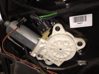 стеклоподъемник передний правый Mercedes-Benz CLK-Класс C209/A209 C209 2002, 2.7 л., CDi, OM 612.967, дизель, АКПП, schwarz / 040, купе, задний привод, правый руль, A2097200846