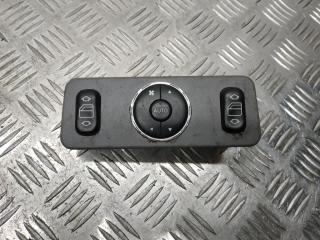 кнопка стеклоподъемника двери Mercedes-Benz M-Класс W163 [рестайлинг] 2002, 2.7 л., CDi, OM 612.963, дизель, АКПП, зелёный, 247u, внедорожник 5 дв., полный привод, правый руль, A1638200326