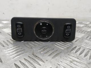 кнопка стеклоподъемника двери Mercedes-Benz M-Класс W163 [рестайлинг] 2003, 2.7 л., CDi, OM 612.963, дизель, АКПП, серебро, внедорожник 5 дв., полный привод, правый руль, A1638200326