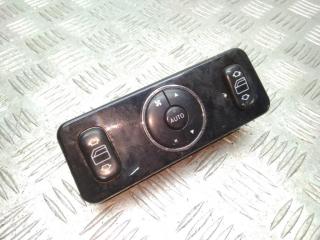 кнопка стеклоподъемника двери Mercedes-Benz M-Класс W163 [рестайлинг] 2003, 2.7 л., CDi, OM 612.963, дизель, АКПП, brillantsilber / 744, внедорожник 5 дв., полный привод, правый руль, A1638200926
