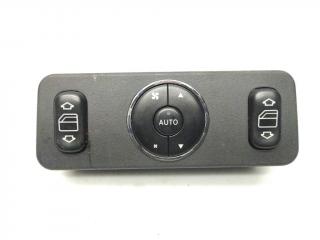 кнопка стеклоподъемника двери Mercedes-Benz M-Класс W163 [рестайлинг] 2003, 2.7 л., CDi, OM 612.963, дизель, АКПП, brillantsilber / 744, внедорожник 5 дв., полный привод, правый руль, A1638200326