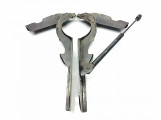 петля капота Jeep Grand Cherokee WK 2007, 3.0 л., CRD, EXL, дизель, АКПП, brilliant black crystal / pxr, внедорожник 5 дв., полный привод, правый руль, 55394474AB, 55394475AB