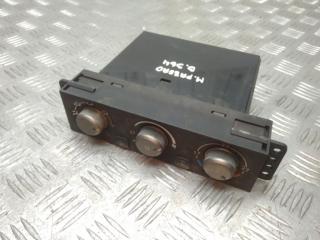 блок управления печки / климат-контроля Mitsubishi Pajero 3 поколение [рестайлинг] V70 2004, 3.2 л., DiD, 4M41, дизель, АКПП, cool silver / a19, внедорожник 5 дв., полный привод, правый руль, MR958005