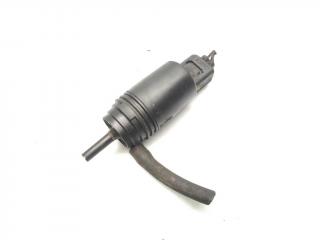 насос (моторчик) омывателя стекла Land Rover Range Rover 3 поколение L322 2002, 4.4 л., i, M62 B44, бензин, АКПП, bonatti grey / 659, внедорожник 5 дв., полный привод, правый руль, 67128377612