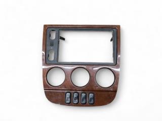 накладка декоративная Mercedes-Benz M-Класс W163 [рестайлинг] 2002, 2.7 л., CDi, OM 612.963, дизель, АКПП, серебро, внедорожник 5 дв., полный привод, правый руль