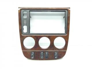 накладка декоративная Mercedes-Benz M-Класс W163 [рестайлинг] 2003, 2.7 л., CDi, OM 612.963, дизель, АКПП, brillantsilber / 744, внедорожник 5 дв., полный привод, правый руль, A1636808136