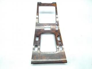 накладка декоративная Mercedes-Benz M-Класс W163 [рестайлинг] 2001, 2.7 л., CDi, OM 612.963, дизель, АКПП, tansanitblau / 359, внедорожник 5 дв., полный привод, правый руль, A1636809236