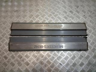 комплект накладок на пороги (внутренние) Mercedes-Benz S-Класс W140/C140 [рестайлинг] 1995, 3.2 л., i, M 104.994, бензин, АКПП, серебро, седан, задний привод, правый руль, 1406800535