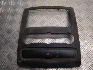 накладка декоративная Mercedes-Benz Sprinter 2 поколение (W906) 2010, 2.2 л., CDi, OM 651.955, дизель, 6МКПП, белый, микроавтобус, задний привод, правый руль, A9066800017, A9064420023, A9068700210, A9068701010