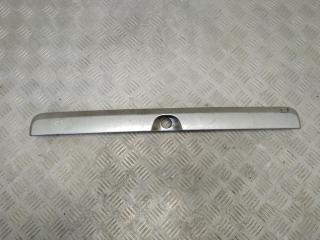 накладка двери (крышки) багажника Opel Astra G 2002, 1.6 л., i, Z 16 XE, бензин, 5МКПП, серебро, хетчбэк 5 дв., передний привод, правый руль, 8062860