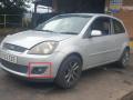 решётка бампера боковая левая Ford Fiesta 5 поколение [рестайлинг] 2008, 1.4 л., TDCi, F6JA, дизель, 5МКПП, moondust silver, хетчбэк 3 дв., передний привод, правый руль, 6S61-19953-BCW - фото №3