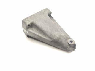 кронштейн двигателя Mercedes-Benz C-Класс W203/S203/CL203 [рестайлинг] CL203 2006, 2.2 л., CDi, OM 646.962, дизель, АКПП, teallitblau / 353, хетчбэк 3 дв., задний привод, правый руль, A6112230804