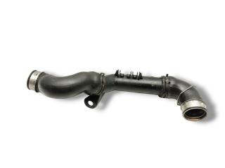 патрубок интеркулера Audi A3 8P/8PA [2-й рестайлинг] 2009, 1.9 л., TDi PD, BLS, дизель, 5МКПП, brillantschwarz / ly9b, хетчбэк 5 дв., передний привод, правый руль, 3C0145770B, 3C0145762AM