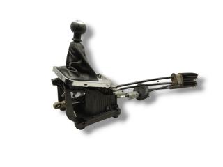 кулиса Peugeot 3008 1 поколение 2012, 1.6 л., HDi, 9HR (DV6C), дизель, 6МКПП, gris shark / ktp, внедорожник 5 дв., передний привод, правый руль, 9672372980