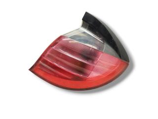 фонарь задний правый Mercedes-Benz C-Класс W203/S203/CL203 CL203 2003, 2.2 л., CDi, OM 611.962, дизель, АКПП, brillantsilber / 744, хетчбэк 3 дв., задний привод, правый руль, A2038200664