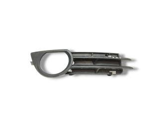 решётка бампера боковая правая Audi A3 8P/8PA [рестайлинг] 2006, 2.0 л., TDi PD, BMN, дизель, 6МКПП, mauritiusblau / lz5c, хетчбэк 3 дв., передний привод, правый руль, 8P4807682B