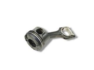 поршень Mercedes-Benz Sprinter 1 поколение (W901-905) [рестайлинг] W902 2002, 2.1 л., CDi, OM 611.981, дизель, 5МКПП, arktikweiss / 9147, микроавтобус, задний привод, правый руль, A6110300320, A6110301117, A6460300220, A6110300520, A6110301417, A6110300717, A6110300317, A6110301217, A6110301517, A6460300020