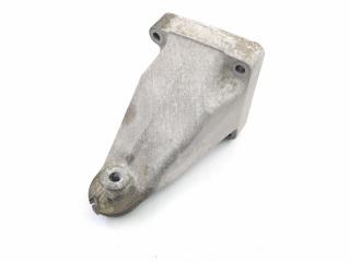 кронштейн двигателя Mercedes-Benz C-Класс W203/S203/CL203 [рестайлинг] CL203 2006, 1.8 л., Kompr, M 271.946, бензин, АКПП, серебро, 775u, хетчбэк 3 дв., задний привод, правый руль, A2712230804