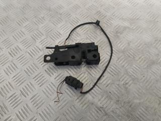 замок капота Audi A3 8P/8PA [рестайлинг] 2006, 2.0 л., TDi, BMN, дизель, 6МКПП, красный, хетчбэк 3 дв., передний привод, правый руль, 8P0823509D