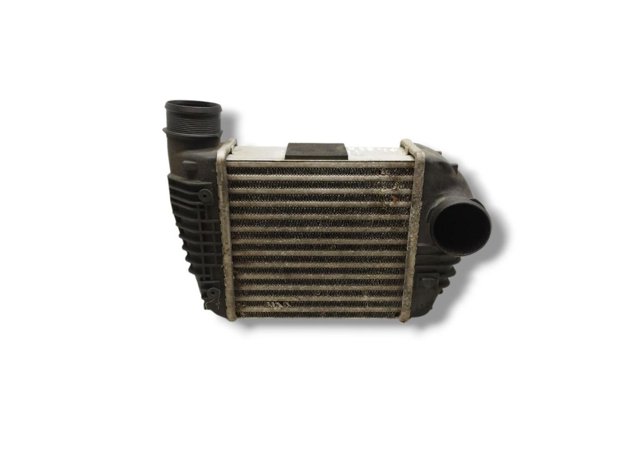 интеркулер Audi A6 Allroad Quattro C6 2007, 2.7 л., TDi, BPP, дизель, АКПП, lavagrau / lz7l, универсал, полный привод, правый руль, 4F0145806R - фото №1