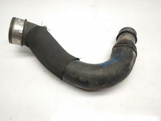 патрубок интеркулера Volkswagen Touareg 1 поколение 2005, 2.5 л., TDi PD, BAC, дизель, АКПП, silberblau / lb5s, внедорожник 5 дв., полный привод, правый руль, 7L6145822B