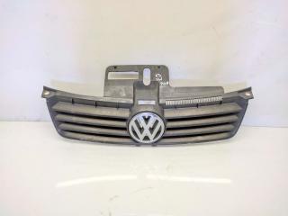 решетка радиатора Volkswagen Polo 4 поколение 2005, 1.2 л., i, BMD, бензин, 5МКПП, reflex silver / la7w, хетчбэк 5 дв., передний привод, правый руль, 6Q0853651