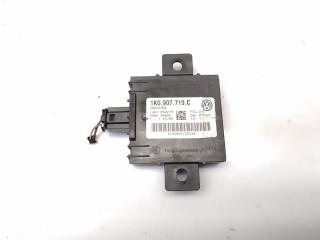 блок управления сигнализацией Volkswagen Golf 5 поколение 2006, 2.0 л., TDi PD, BKD, дизель, 6МКПП, красный, хетчбэк 3 дв., передний привод, правый руль, 1K0907719C, 28024256