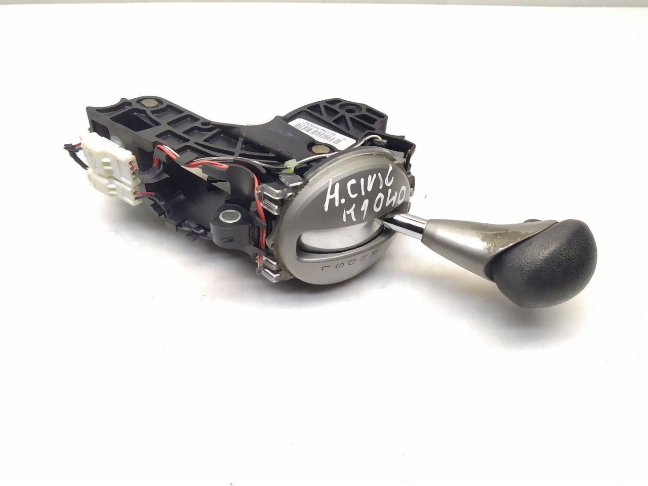 кулиса Honda Civic 8 поколение FD3 2007, 1.4 л., i, гибрид, вариатор, proton blue / b537m, седан, передний привод, правый руль - фото №1